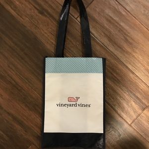 Vineyard Vines Tote!!